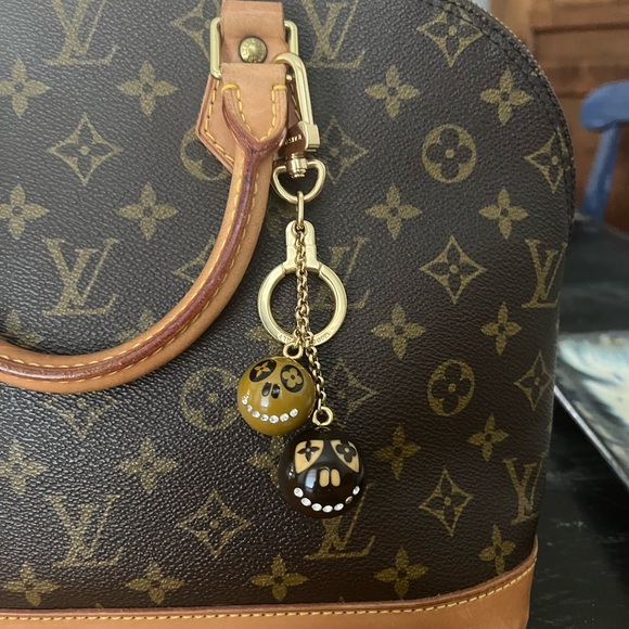 Louis Vuitton Jack and Lucie Charm - Picture 13 of 16